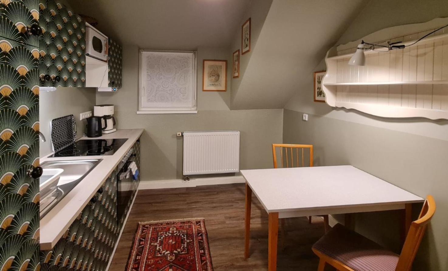 Arthouse Apartment *